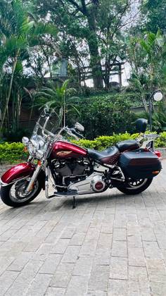 HARLEY-DAVIDSON SOFTAIL HERITAGE CLASSIC 114 